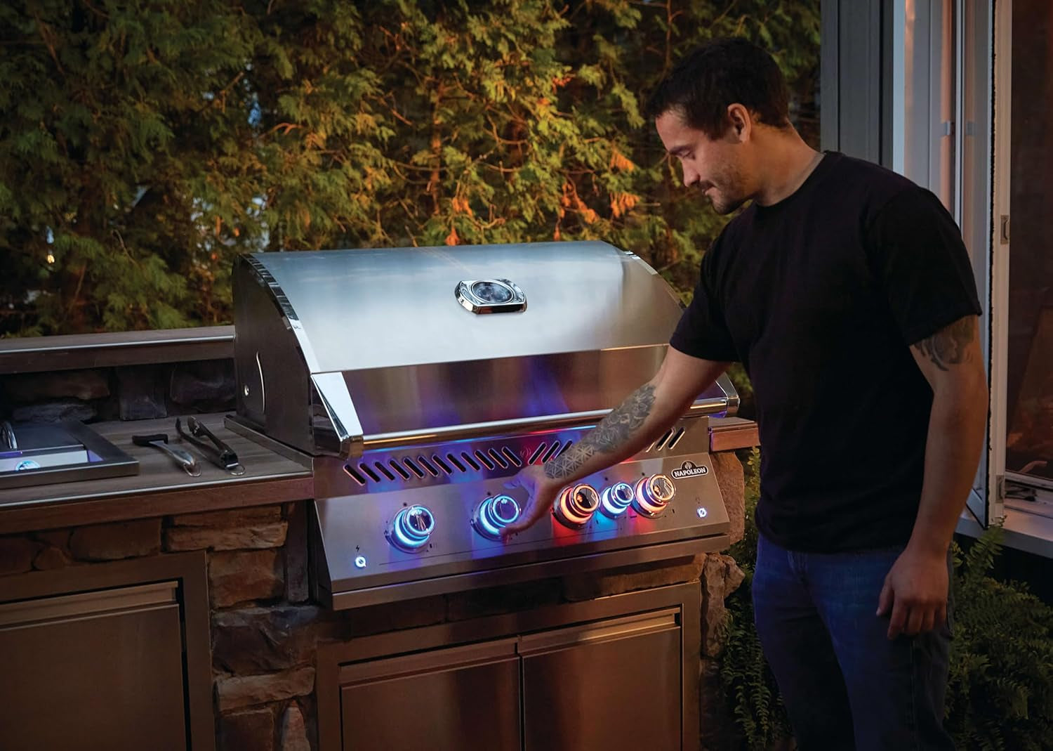 Built-In 700 Series 32-Inch Natural Gas Grill Head with Infrared Rear Burner - BIG32RBNSS-1-4 Main Burners, Infrared Rear Burner, Stainless Steel, Included Rotisserie Kit