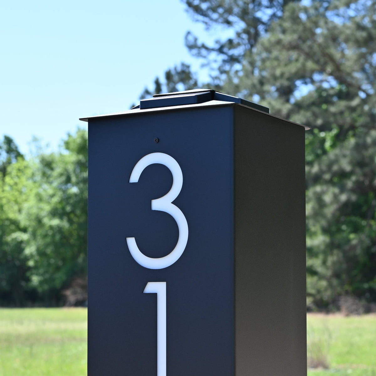 XL Modern Address Numbers Column