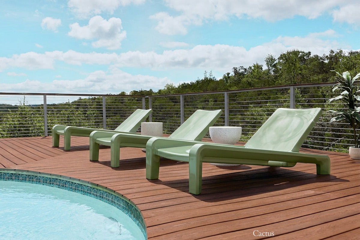 Tupelo Goods Deck Modern Chaise Lounge – In-Pool & Outdoor Lounger