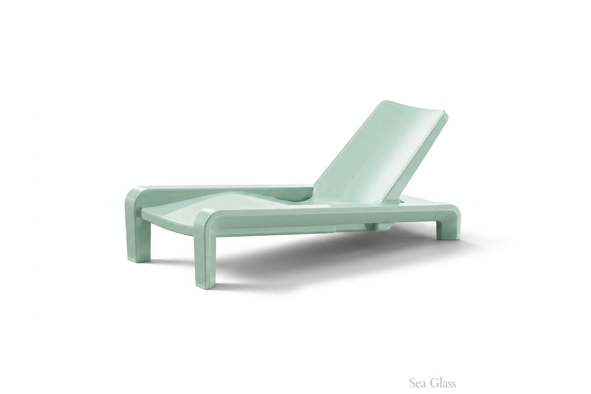 Tupelo Goods Deck Modern Chaise Lounge – In-Pool & Outdoor Lounger