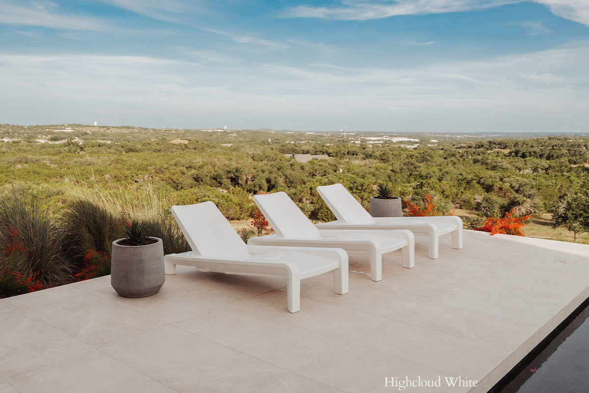 Tupelo Goods Deck Modern Chaise Lounge – In-Pool & Outdoor Lounger