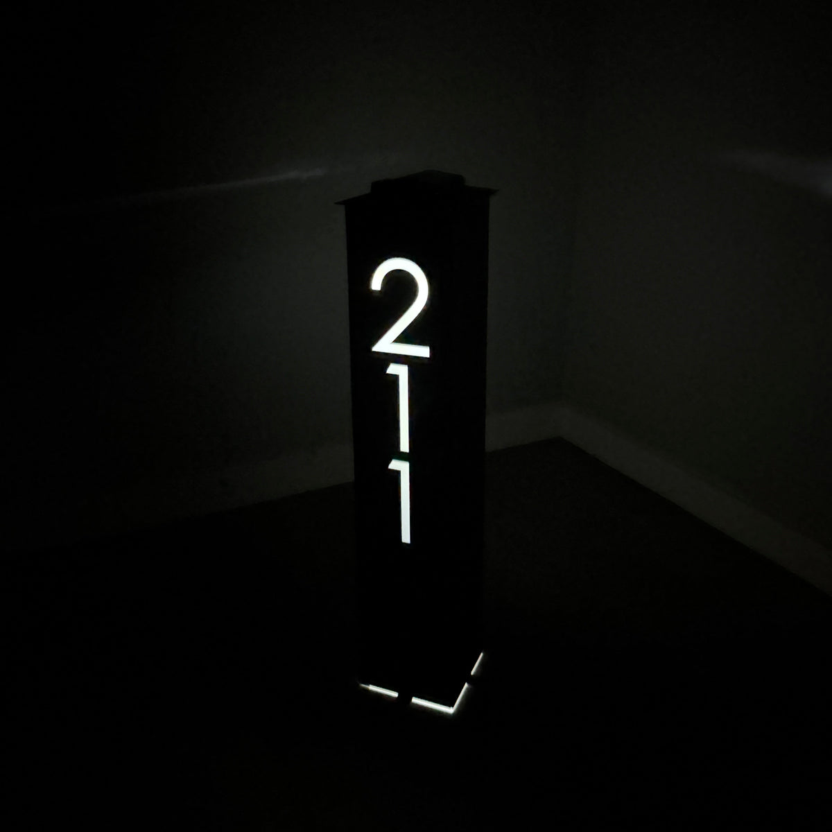 XL Modern Address Numbers Column