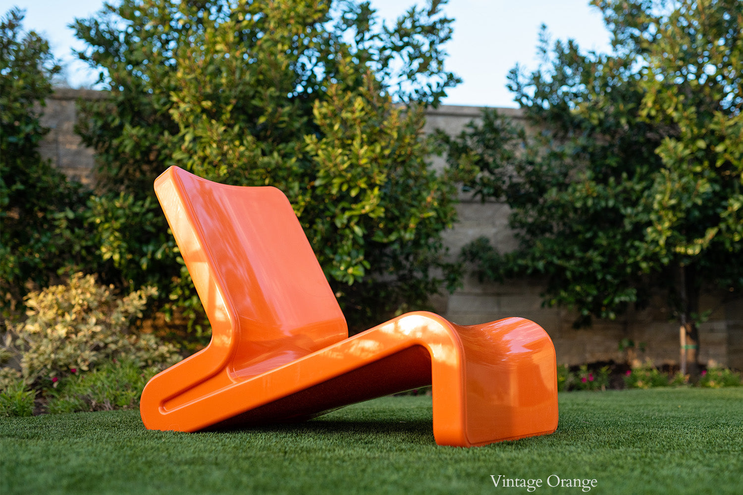 Tupelo Goods Line Lounge Chair – In-Pool & Outdoor Chair