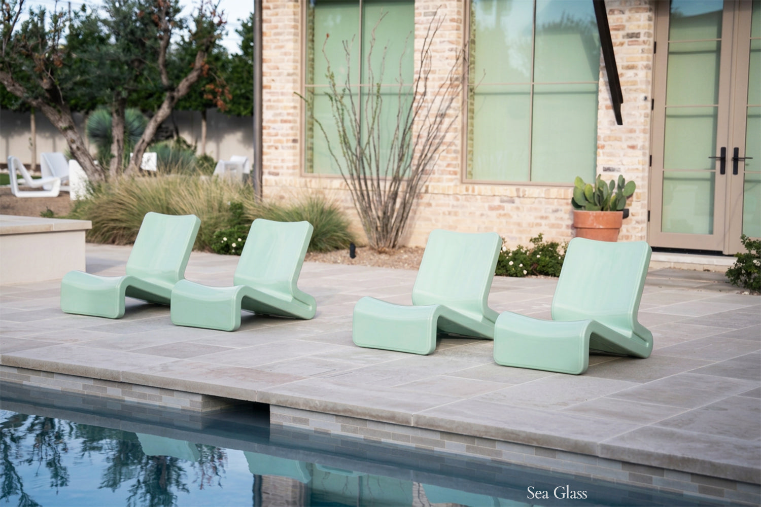 Tupelo Goods Line Lounge Chair – In-Pool & Outdoor Chair