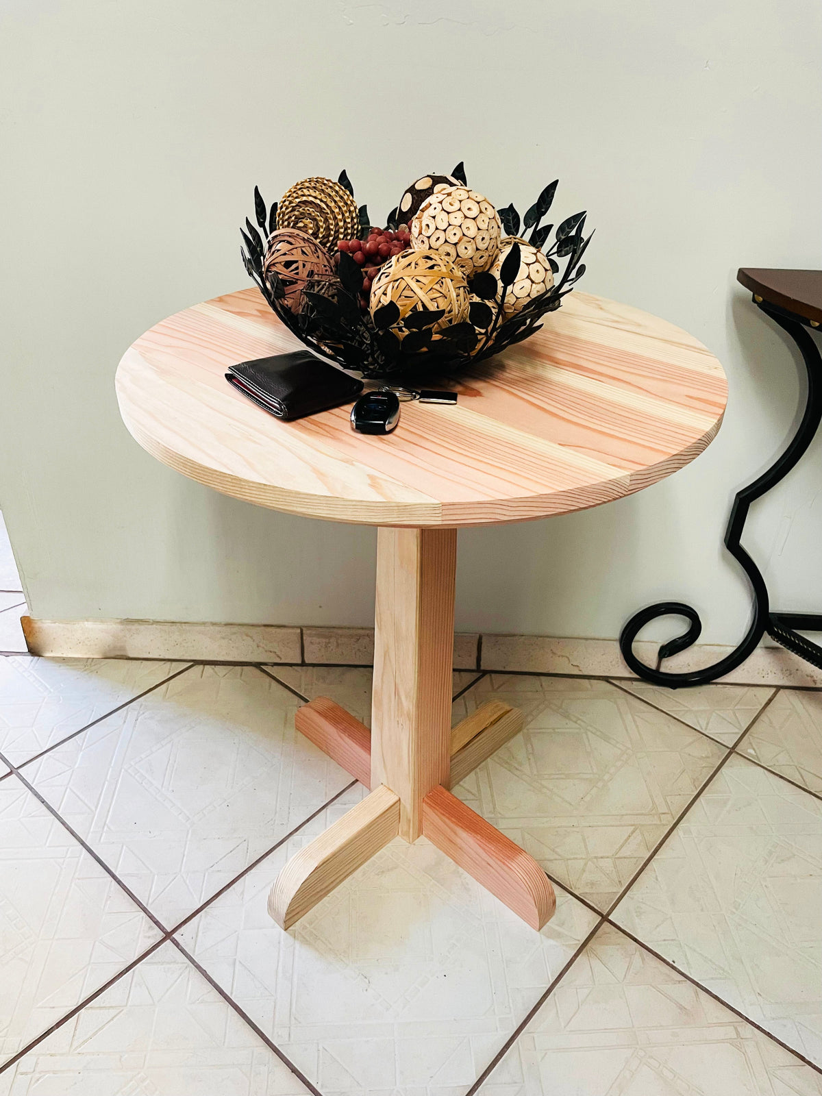 Best Redwood San Obispo Solid Redwood Round Table