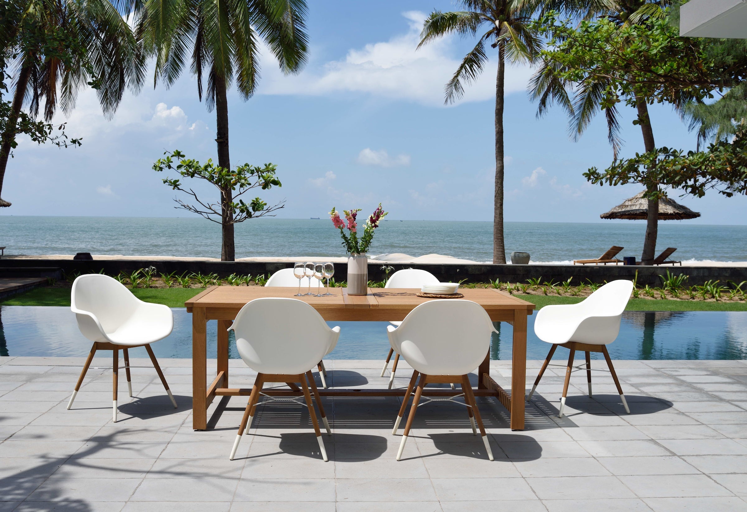 LifestyleGarden® Leyland Extendable Dining Table & 8 Chamonix Armchairs – 9 Piece Set B