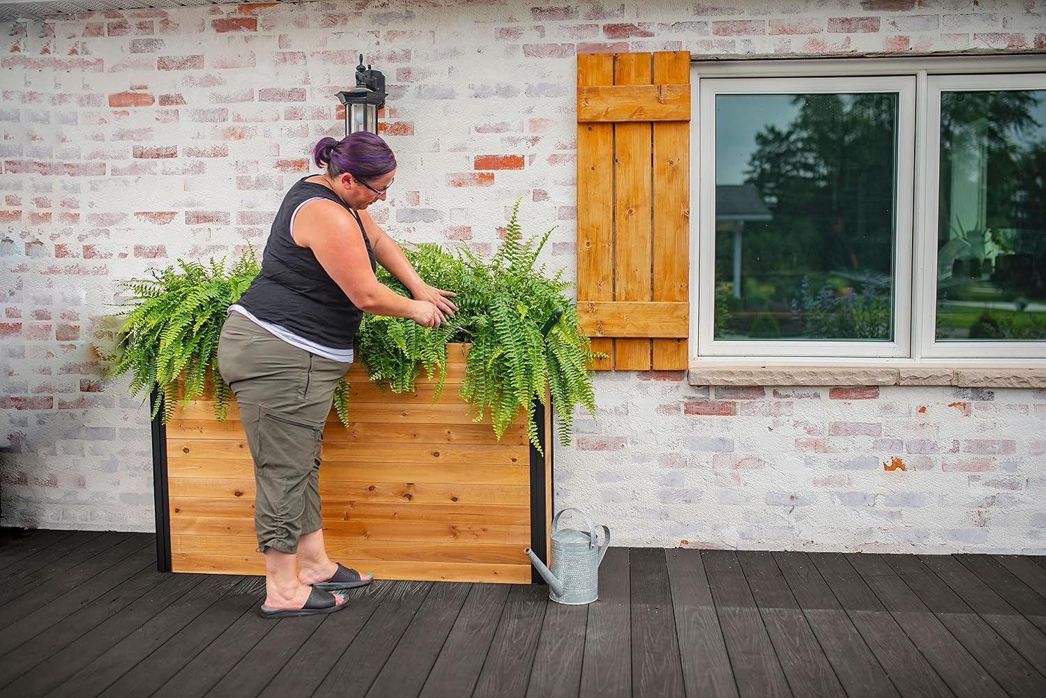 Mezza 16 Inch X 56 Inch X 33 Inch Large Cedar Wood Parklette Planter, Golden Brown with Black Aluminum Posts, FSC, Pre-Stained, Insect and Pest Repellant, Outdoor Décor, VT17716
