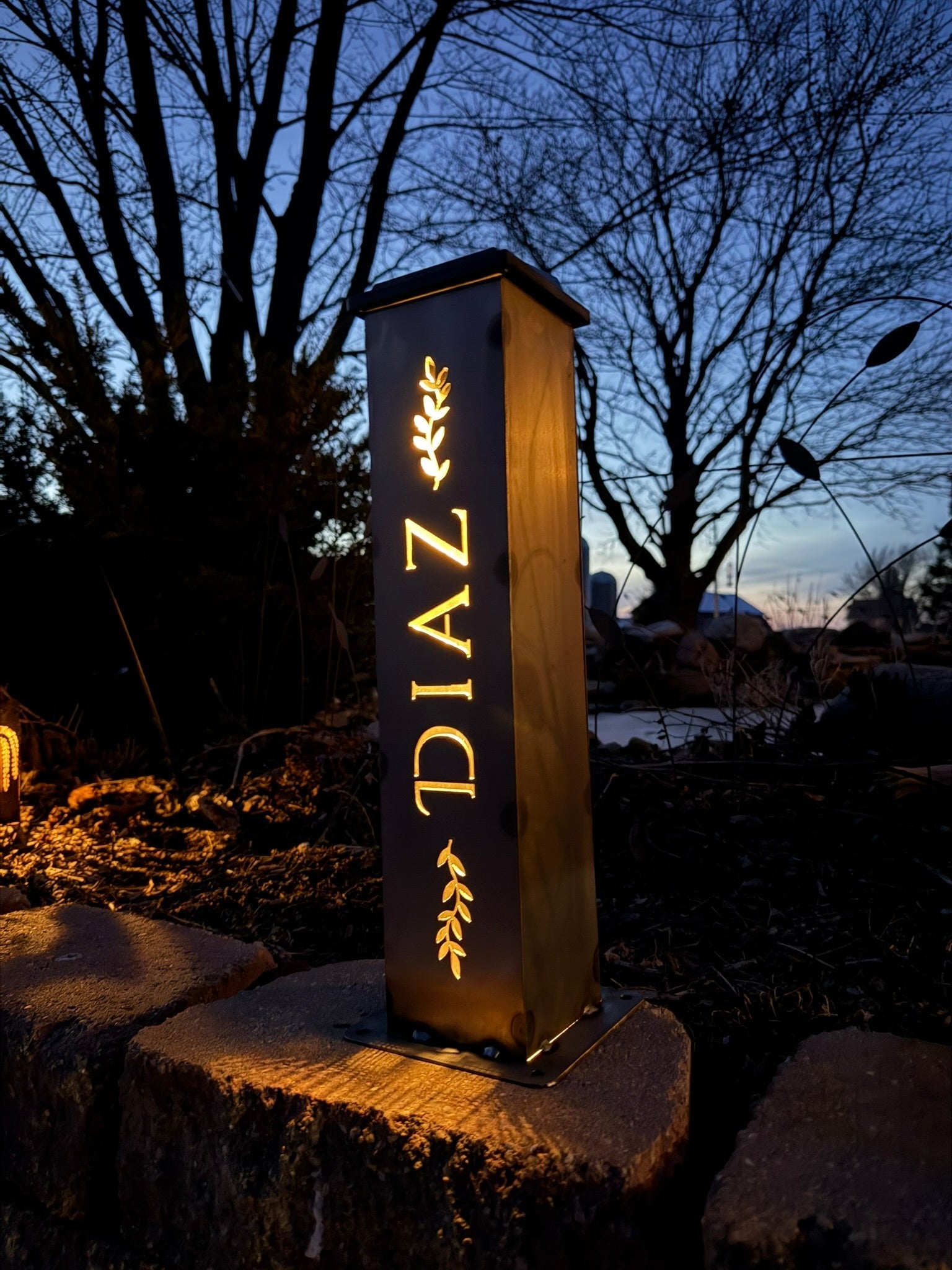 North Forge Personalized Vines Solar Pillar Light – 4 Size Options