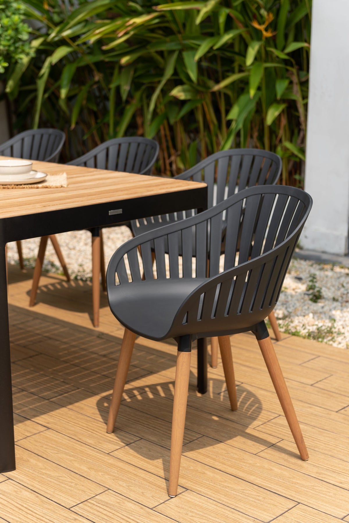 LifestyleGarden Portals &amp; Nassau 6–8 Person Outdoor Dining Set