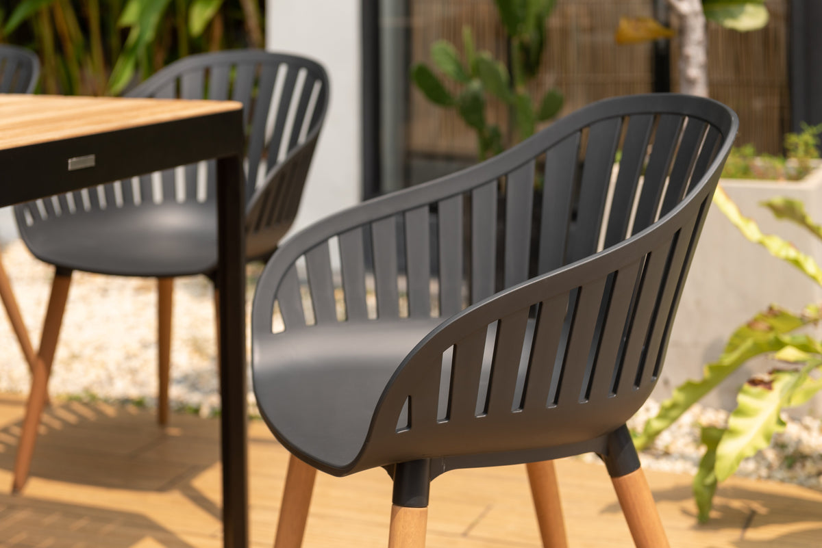 LifestyleGarden Portals &amp; Nassau 6–8 Person Outdoor Dining Set
