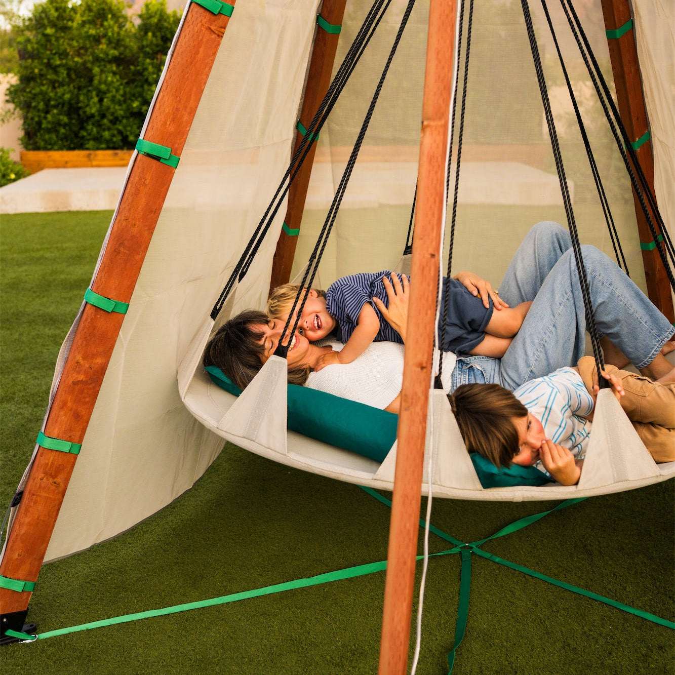 Bijou Build Nest Outdoor Hanging Lounge