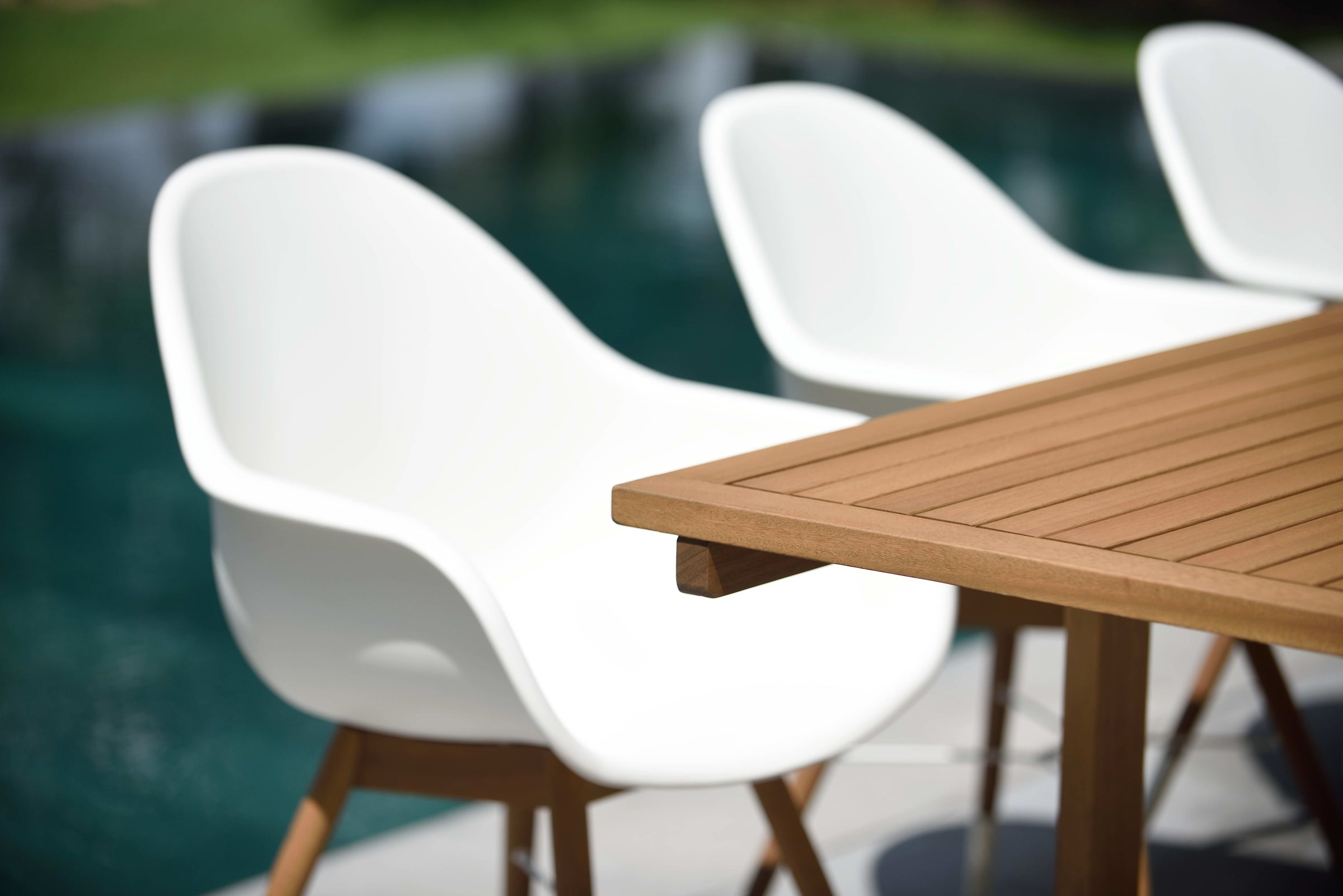 LifestyleGarden® Leyland Extendable Dining Table &amp; 8 Chamonix Armchairs – 9 Piece Set  B