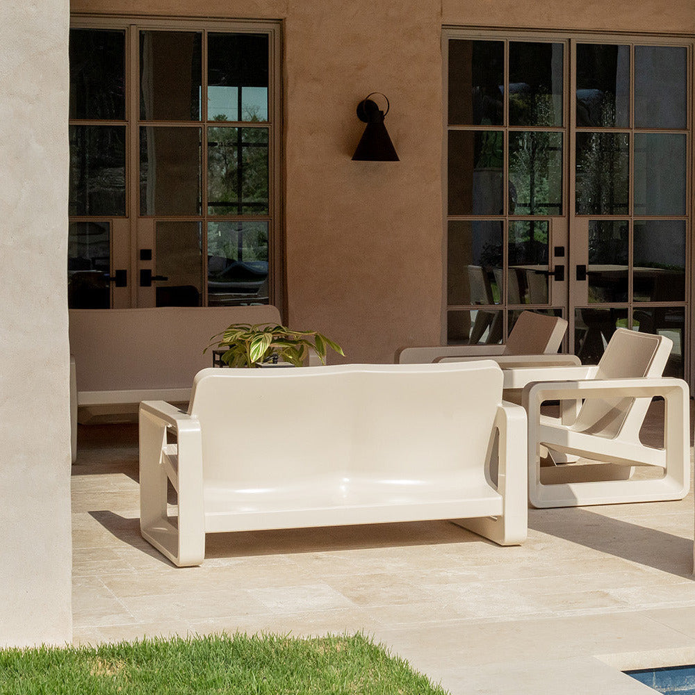 Tupelo Goods Deck Modern Outdoor Loveseat – In-Pool &amp; Patio Seating