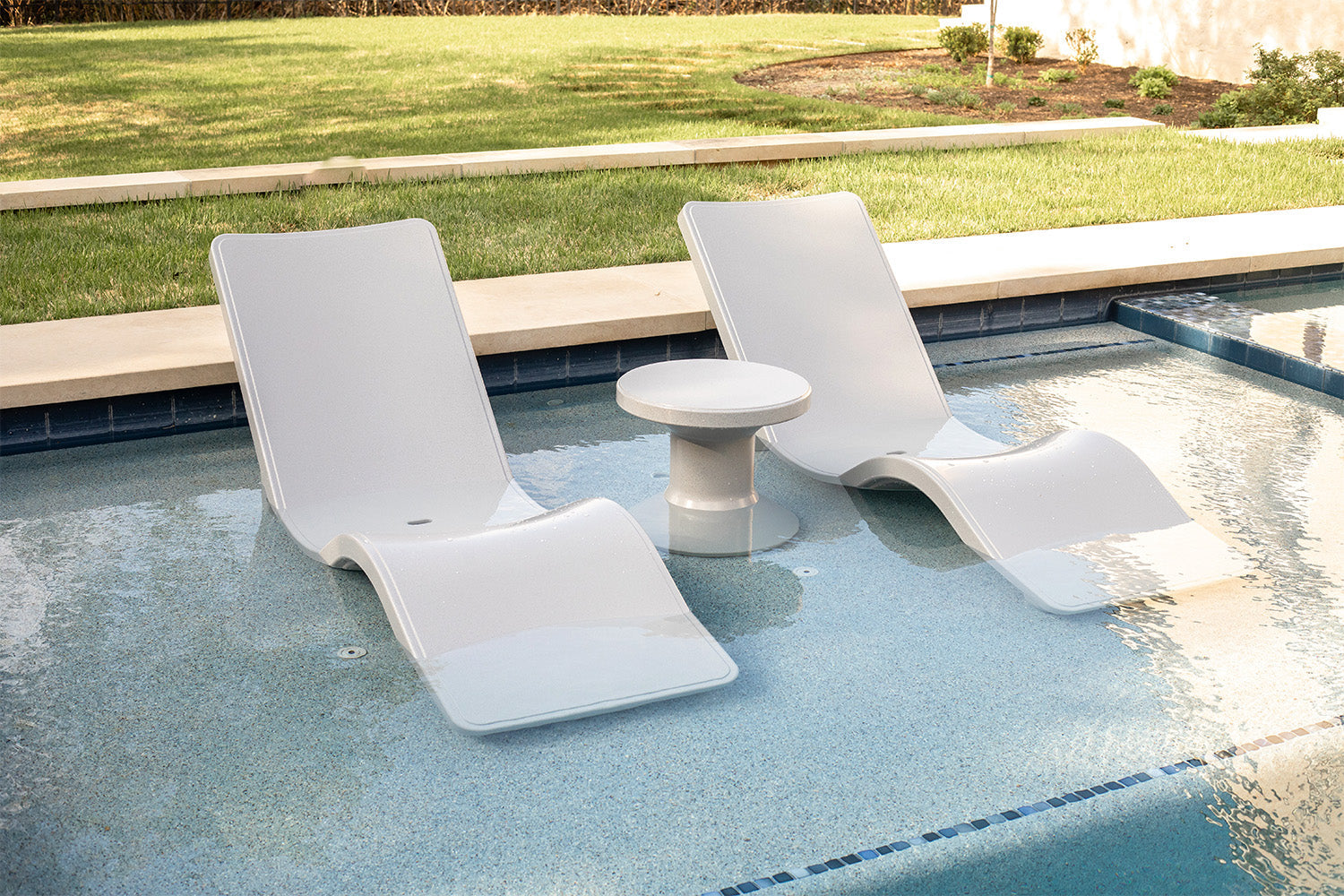 Tupelo Goods Line Chaise Lounge – In-Pool & Outdoor Lounger