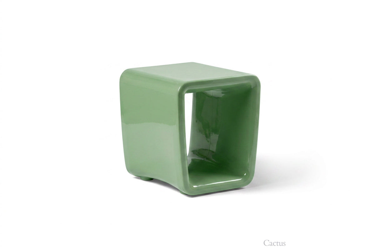 Tupelo Goods Loop Outdoor Side Table – In-Pool & Patio Table