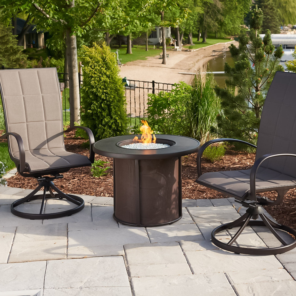Outdoor GreatRoom Stonefire 32" Round Gas Fire Pit Table