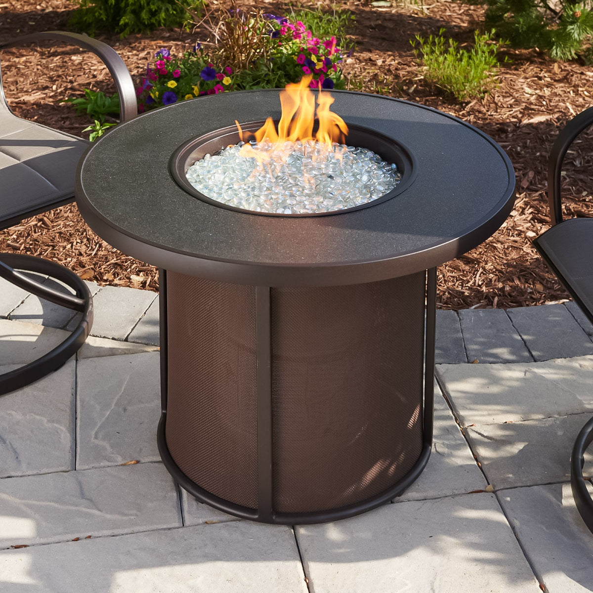 Outdoor GreatRoom Stonefire 32" Round Gas Fire Pit Table