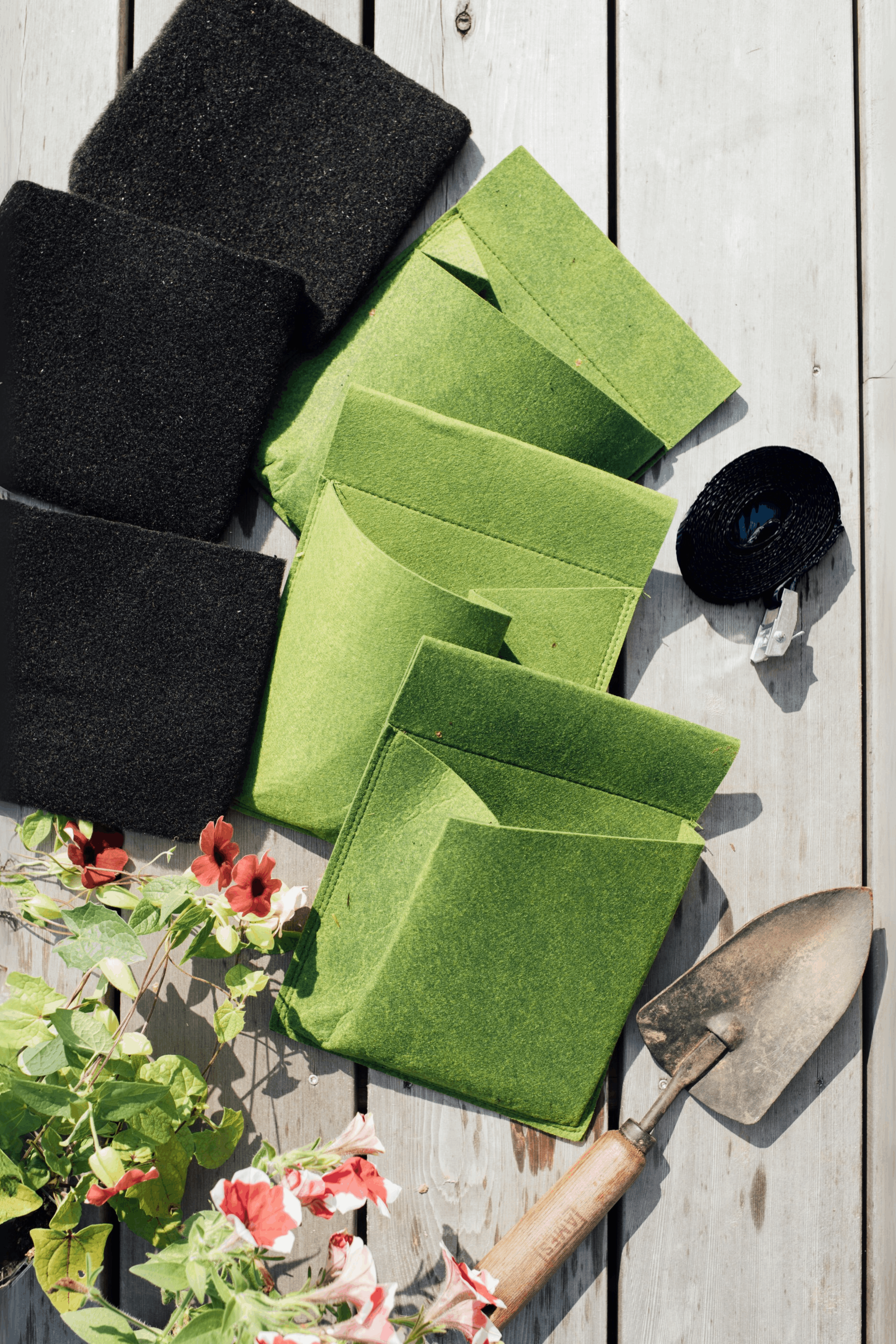 Bijou Build Bloom Vertical Garden Planter Set