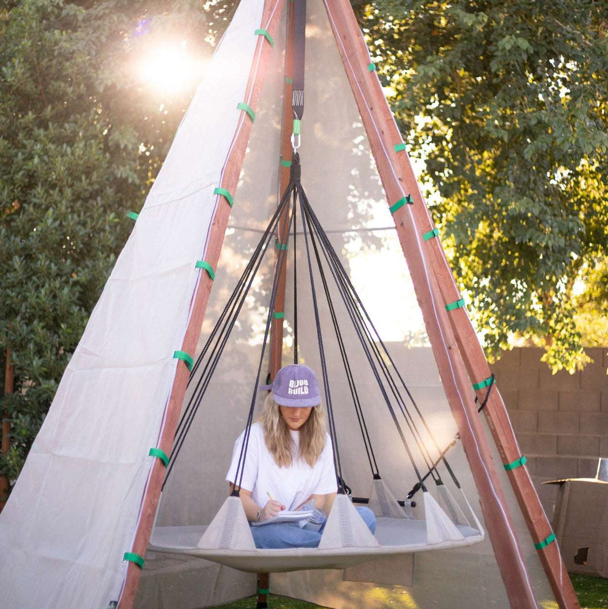 Bijou Build Nest Outdoor Hanging Lounge