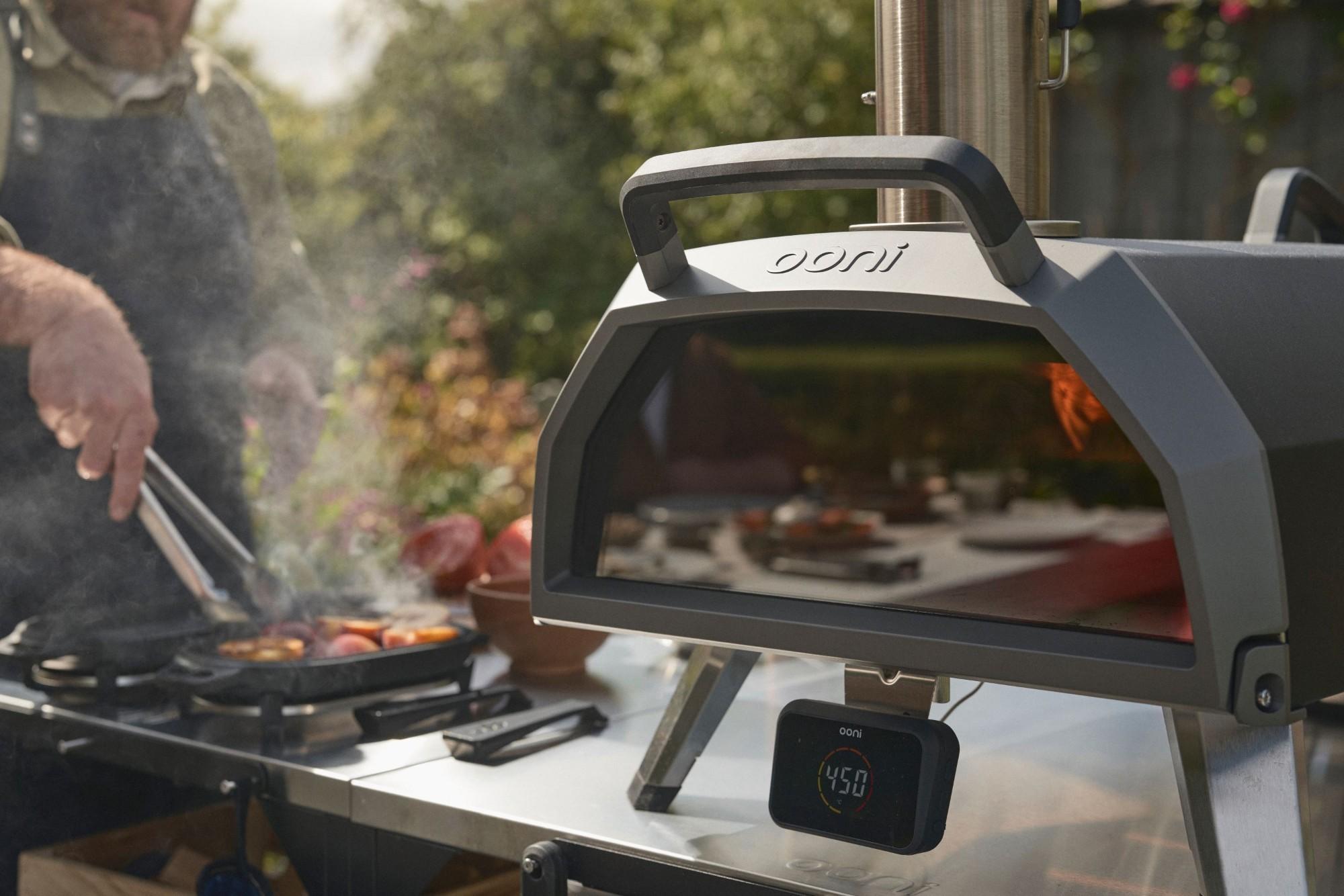 Ooni | Karu 2 Pro | Wood-Fired &amp; Multi-Fuel Outdoor Pizza Oven | 16-Inch