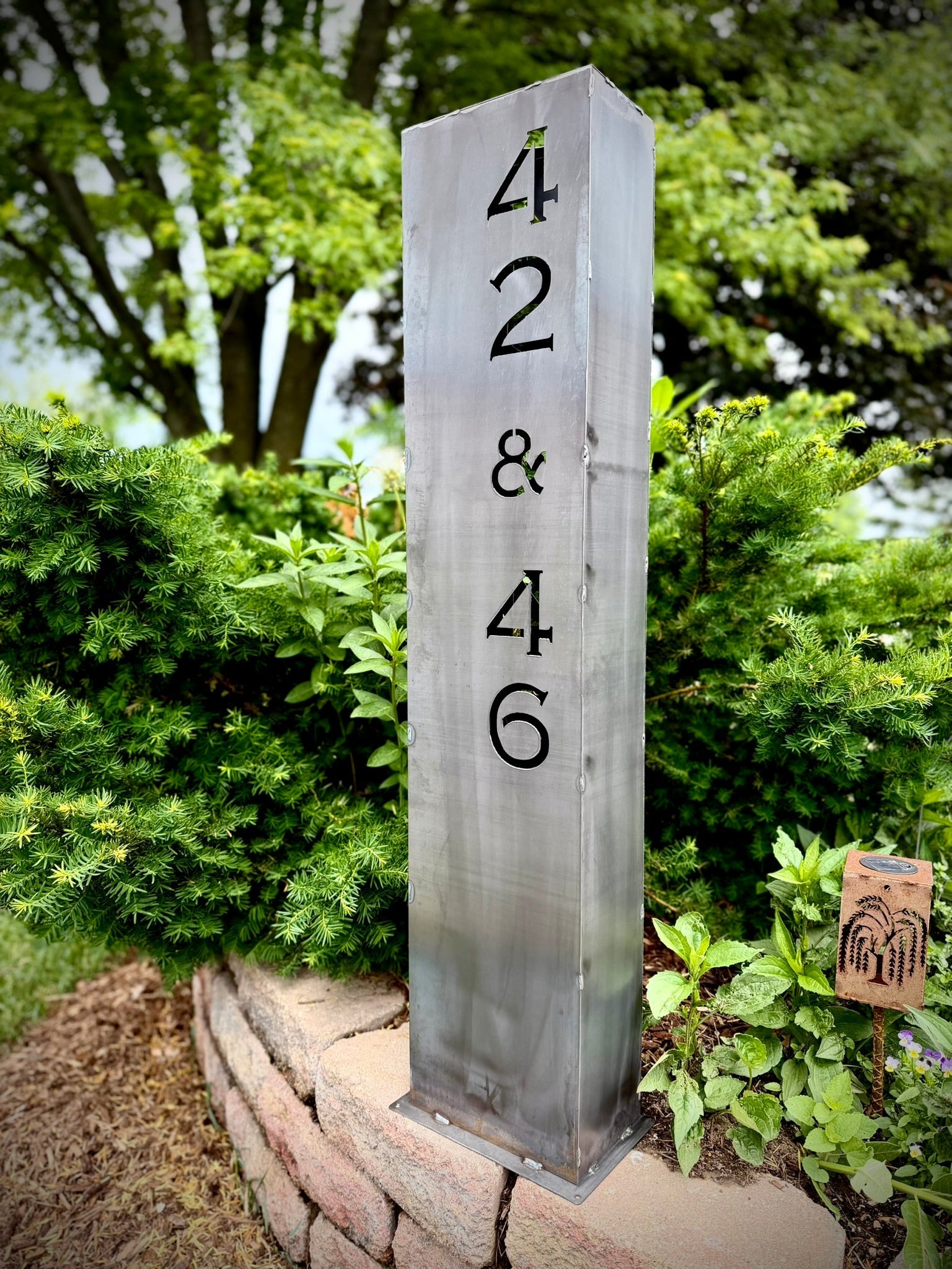 North Forge Solar-Powered Extra-Wide Address Pillar – Custom Steel House Number Sign